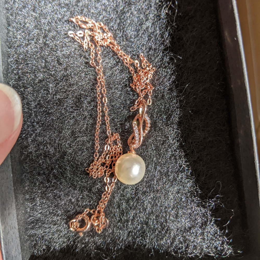 NWOT Rose gold plate sterling silver pearl necklace 18 inches